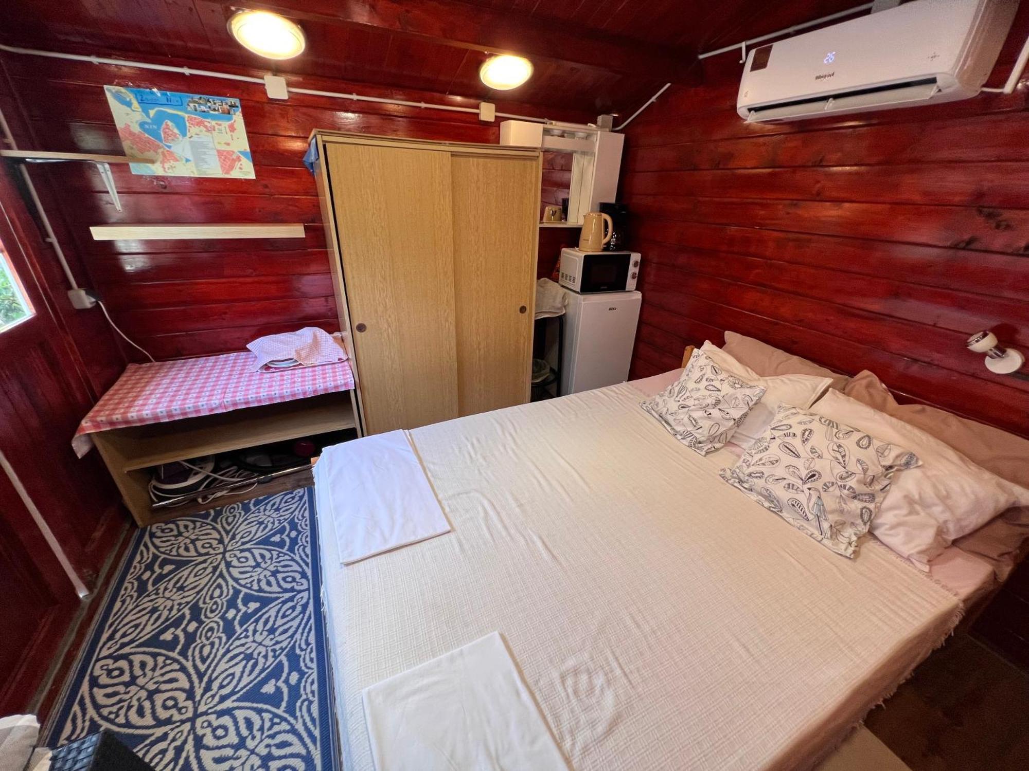 Apartments And Bungalows Vila Dalibor นิน ภายนอก รูปภาพ